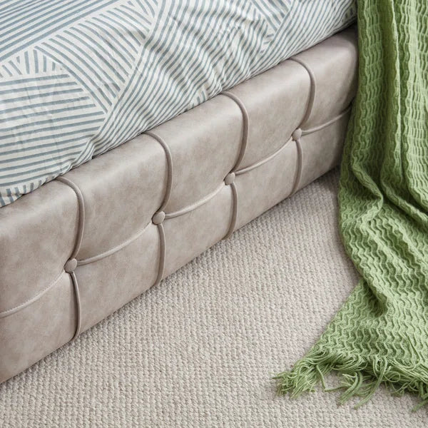 Divan Bed: Buchy Bed