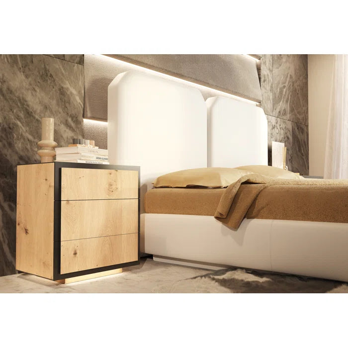 Divan Bed: Upholstered Bed