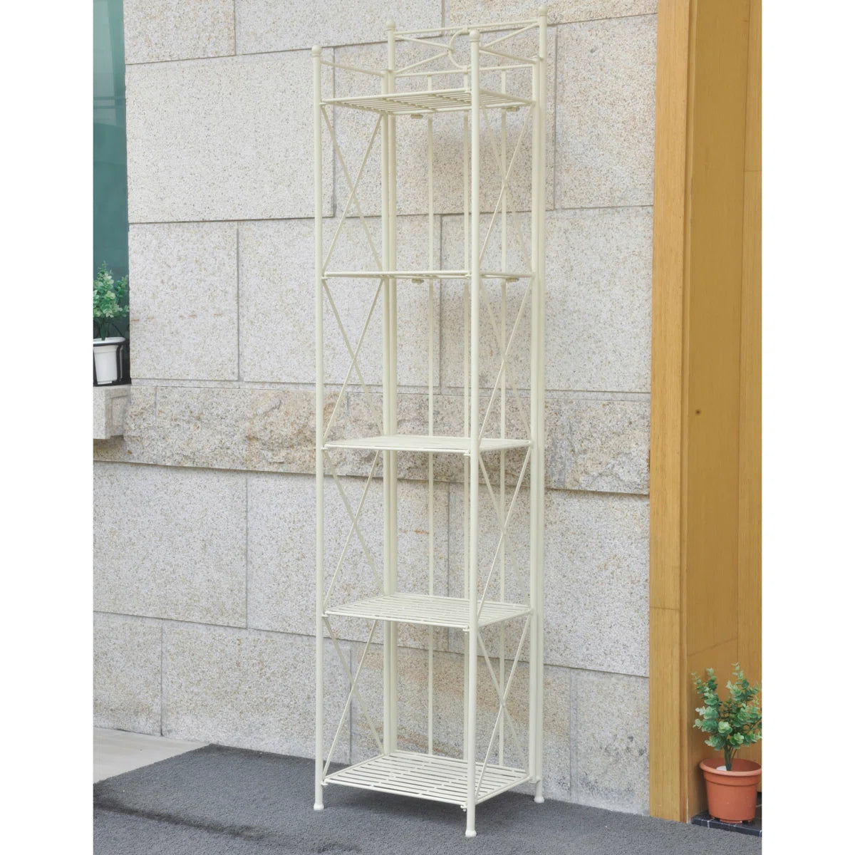 Kitchen Racks: The standard 16-inch iron baker's rack