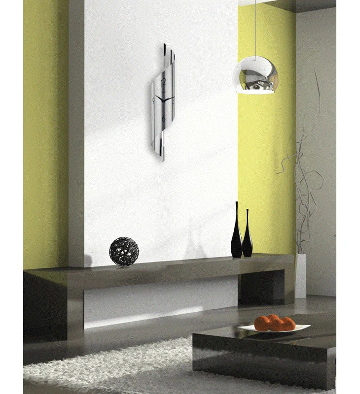 Home Decor: Metal Wall Clock Sliver