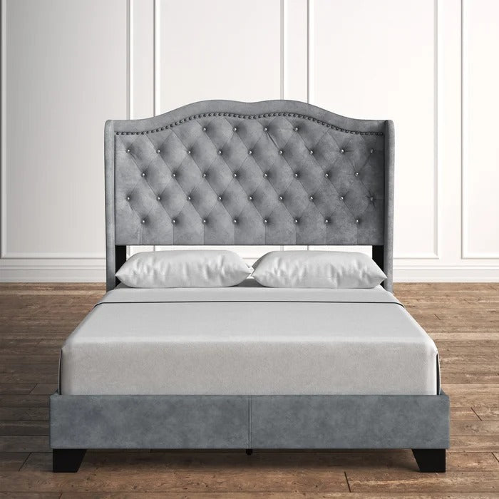 Queen Size Bed: Solid Wooden Beautiful Bed
