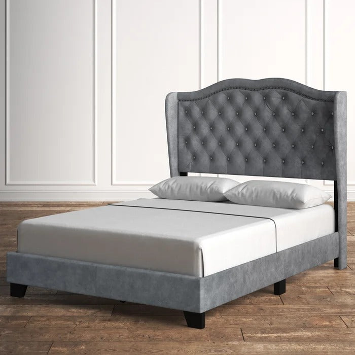 Queen Size Bed: Solid Wooden Beautiful Bed