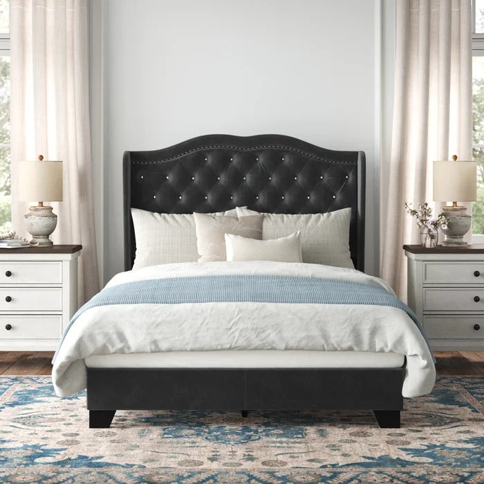 Queen Size Bed: Solid Wooden Beautiful Bed