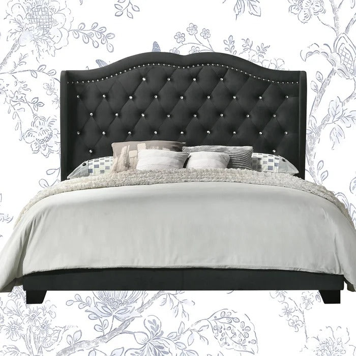 Queen Size Bed: Solid Wooden Beautiful Bed