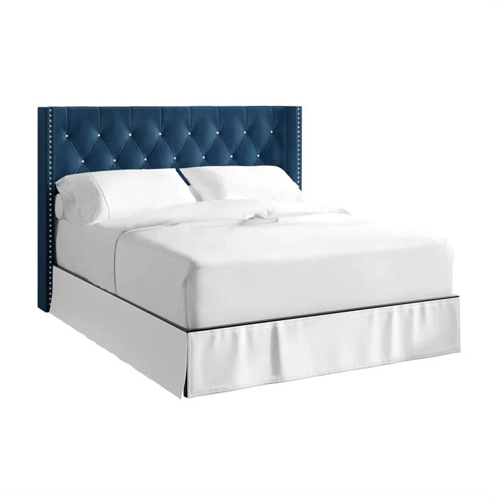 Queen Size Bed: Solid Wooden Bed