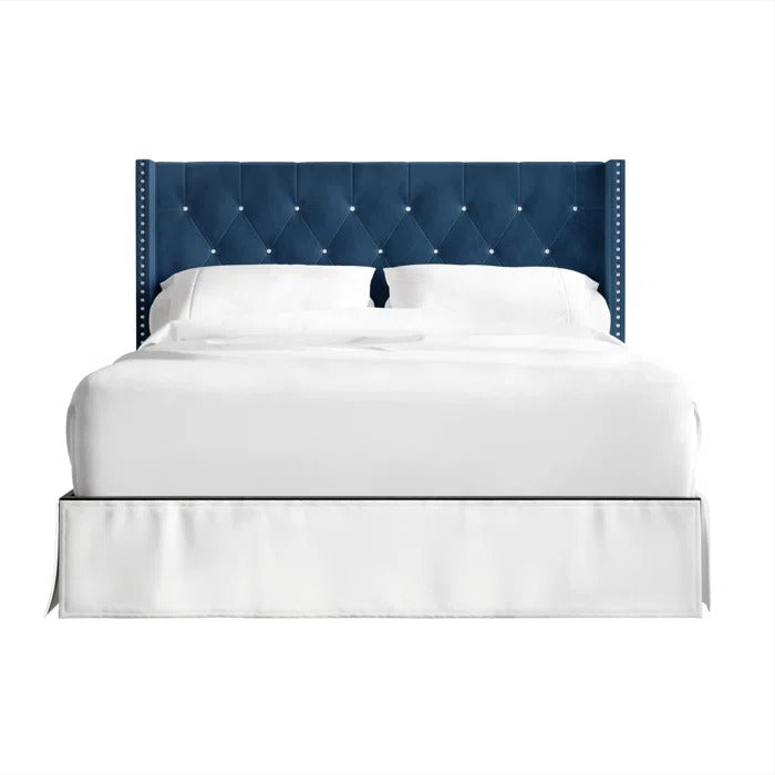 Queen Size Bed: Solid Wooden Bed