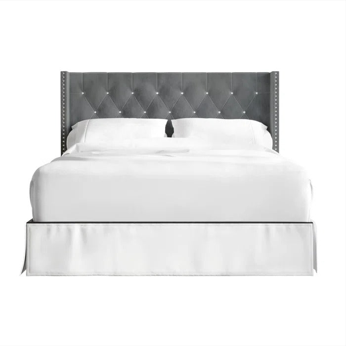Queen Size Bed: Solid Wooden Bed