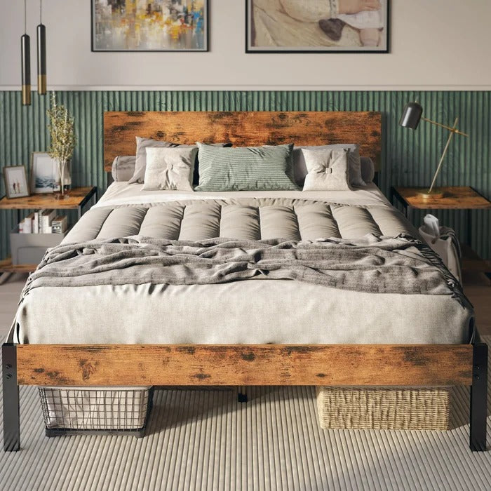 Queen Size Bed: Solid Wooden Bed