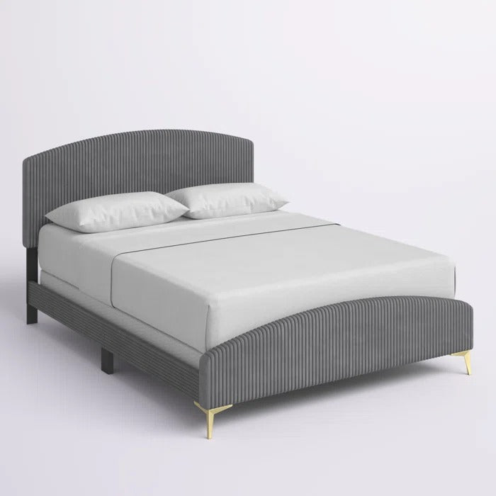 Queen Size Bed: Standard Queen Size Bed