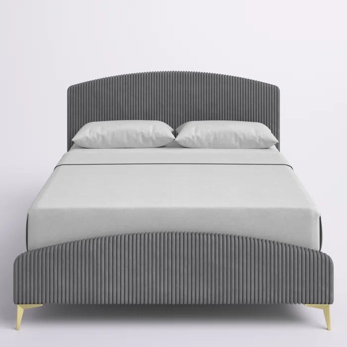 Queen Size Bed: Standard Queen Size Bed