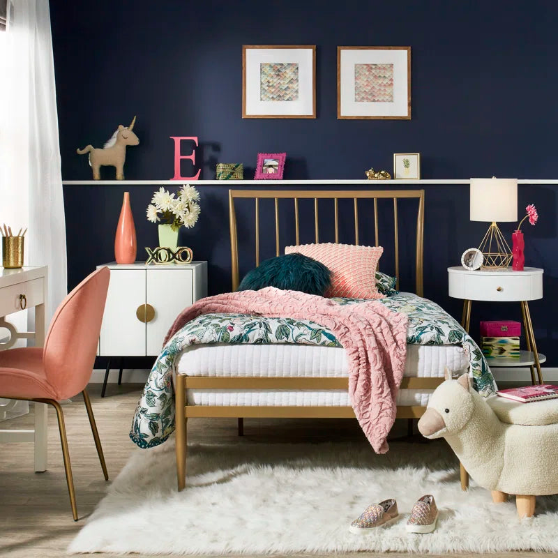 Single Bed: Metal Bed Gold