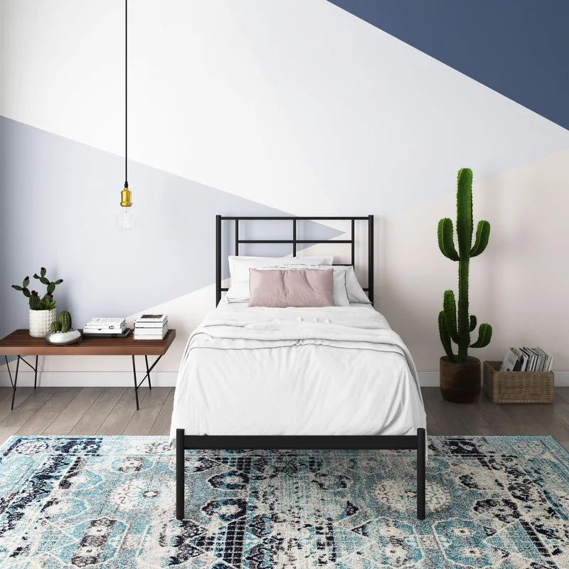 Single Bed: Metal Stylish Bed