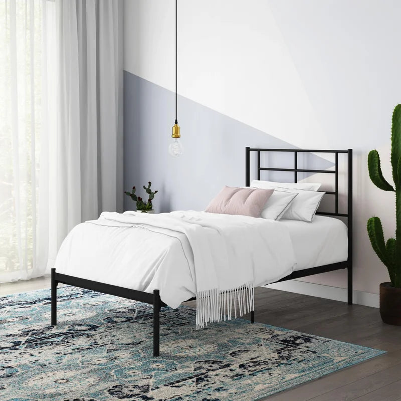 Single Bed: Metal Stylish Bed