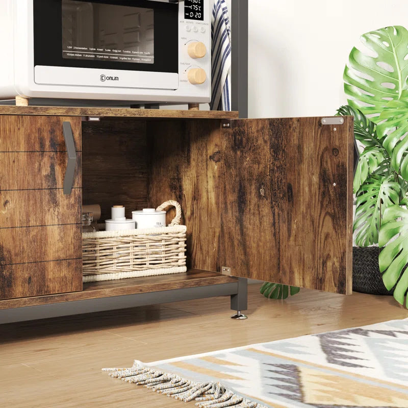 Kitchen Racks: Standard Baker's Rack Made of 31.5" Steel and Compatible with Microwaves