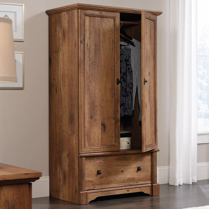 Amirah : Den Armoire