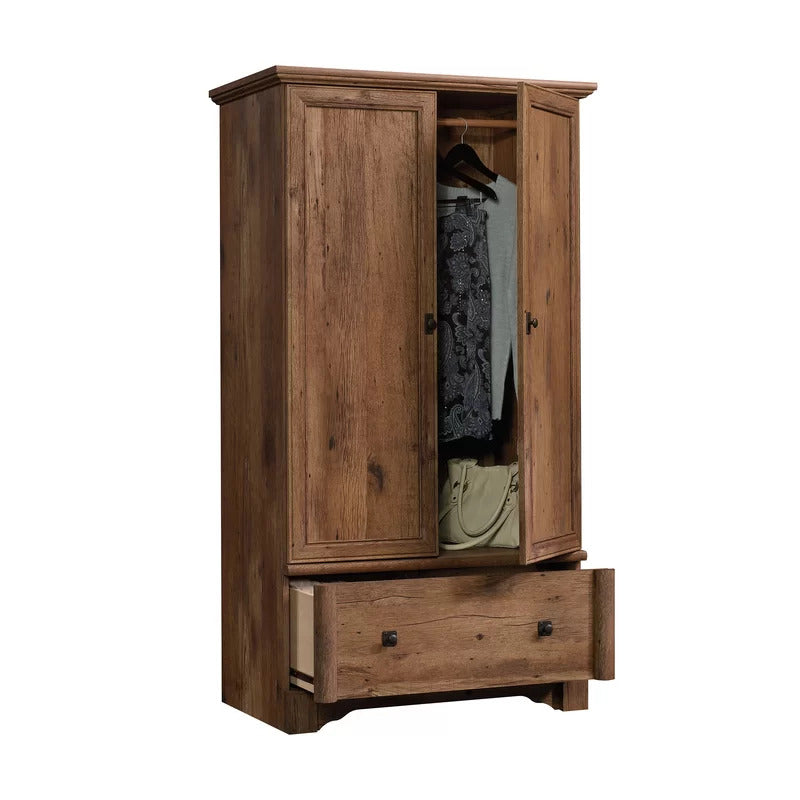 Amirah : Den Armoire