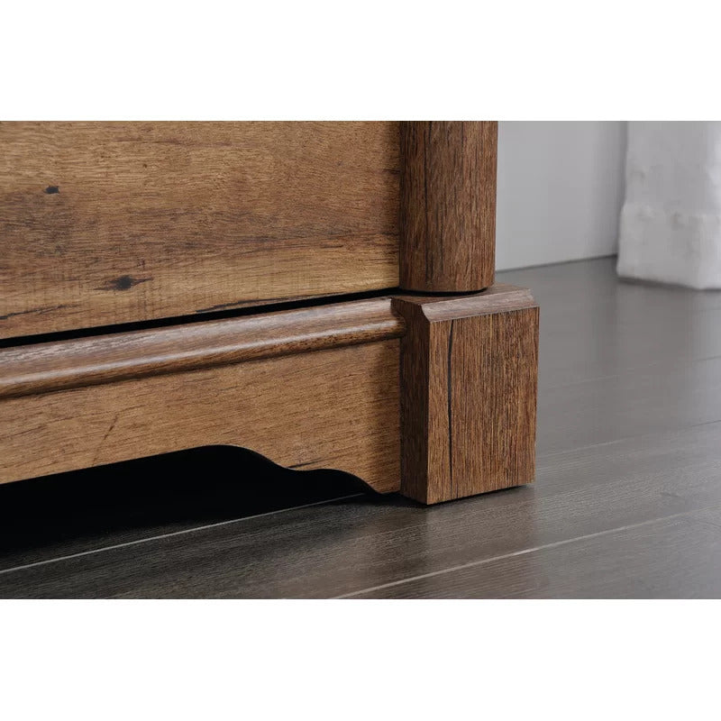 Amirah : Den Armoire