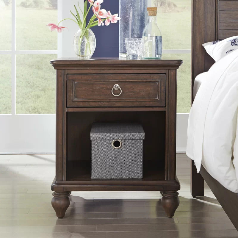 Bedroom Set: Coastal Standard 3 Piece Bedroom Set