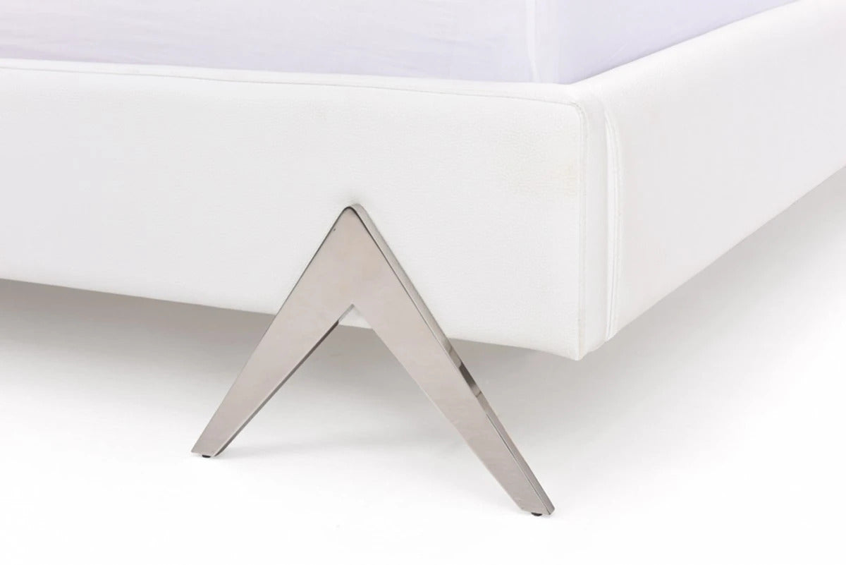 Bedroom Set: Modern White Bedroom Set