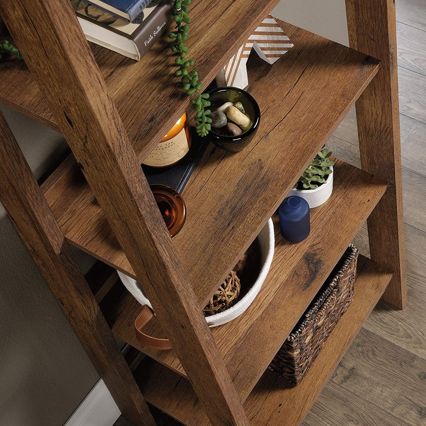 Bookshelf: Ladder Shaped 5-Shelf Bookcase