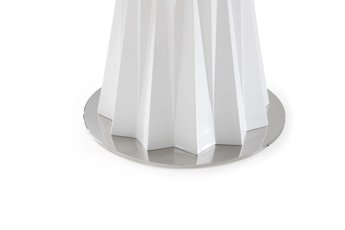 Dining Table: Cabaer Round Dining Table