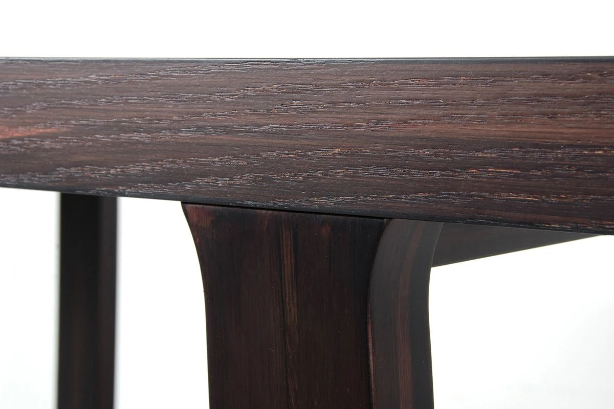 Dining Table: Carry Dining Table