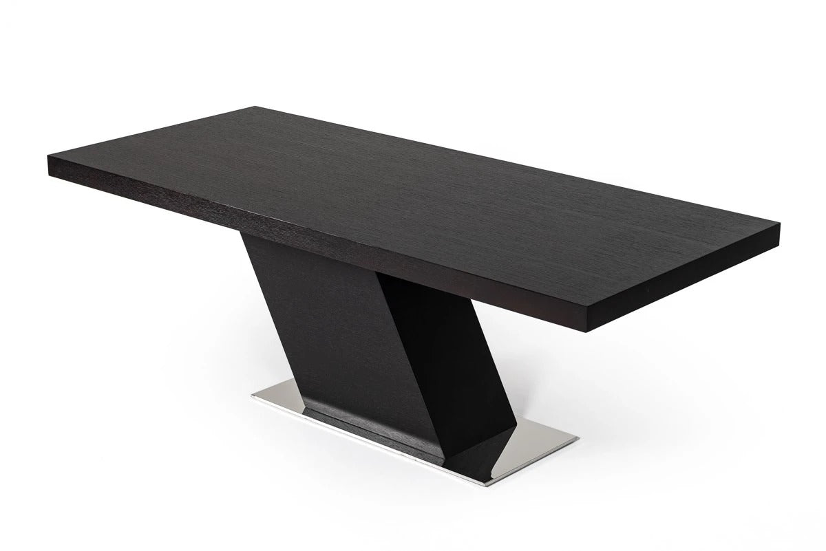 Dining Table: Fresd Dining Table