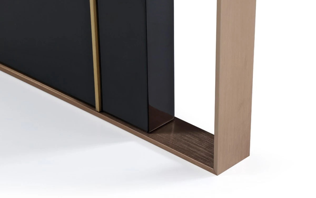 Dining Table: Danny Dining Table