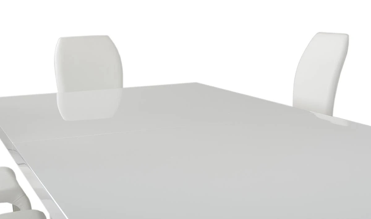 Dining Table: James Dining Table