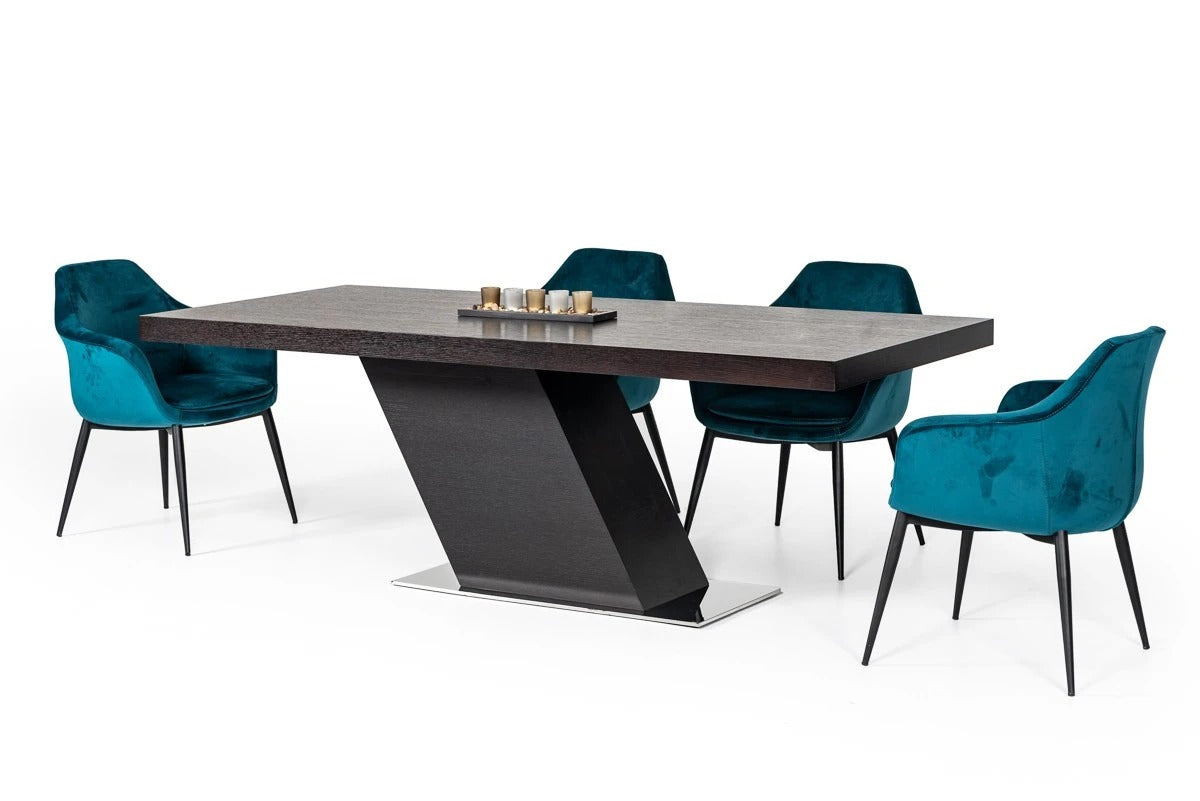 Dining Table: Fresd Dining Table