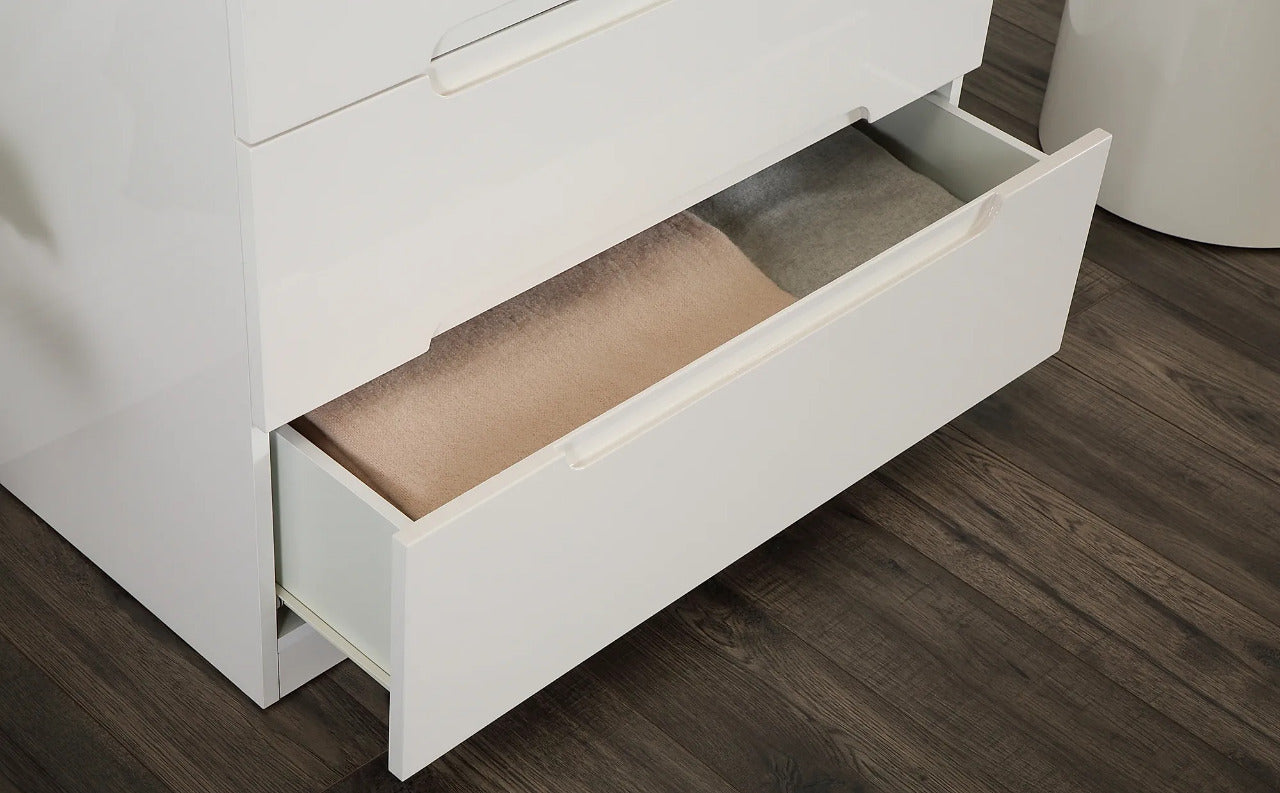Chest of Drawers : 3 White Drawer Chest of Drawer