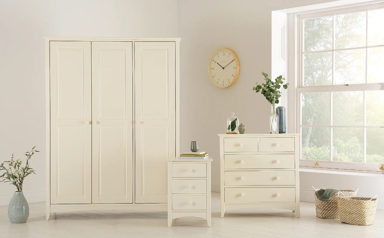 Chest of Drawers: Chatham Stone White 5 Drawer Chest of Drawers