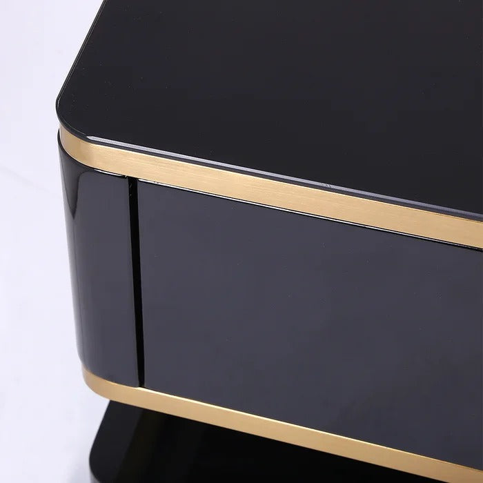 Coffee Table: Solid Coffee Table with Storage