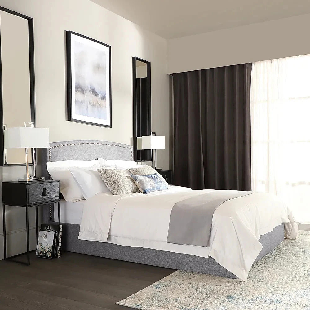 Double Bed: Modern Style Double Bed