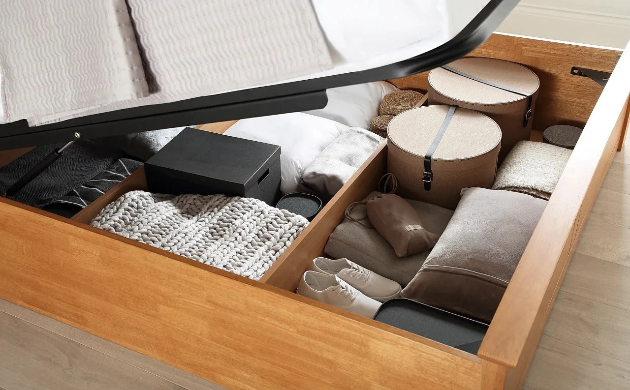 Double Bed: White Wooden Hydraulic Bed