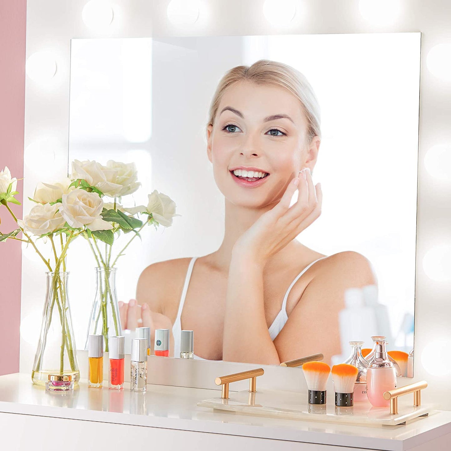 Dressing Table: 3 Color Lighting Modes Dressing Table