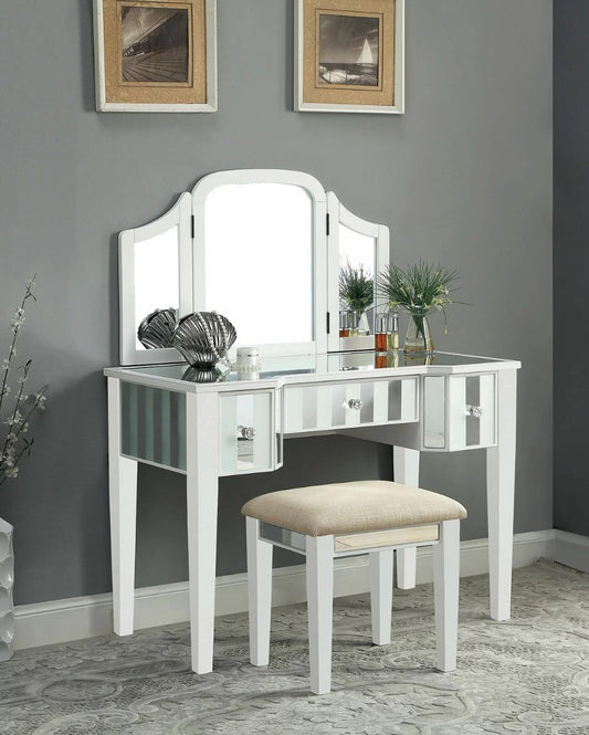 Dressing Table: 42'' Wide Vanity Set with Stool and Mirror