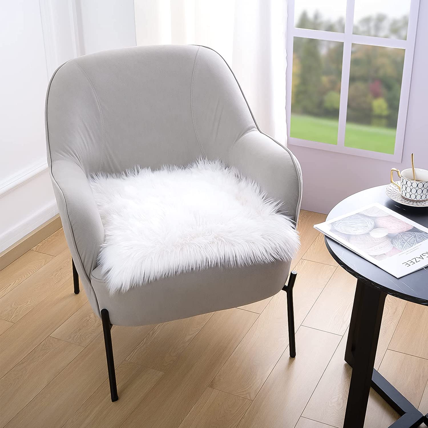 Floor Mats: Luxury 1.5 Feet Faux Fur Sheepskin Rugs Ultra Soft Fluffy Chair Cover Seat Cushion Pad Area Rugs Shaggy Wool (White Square, 18x18)
