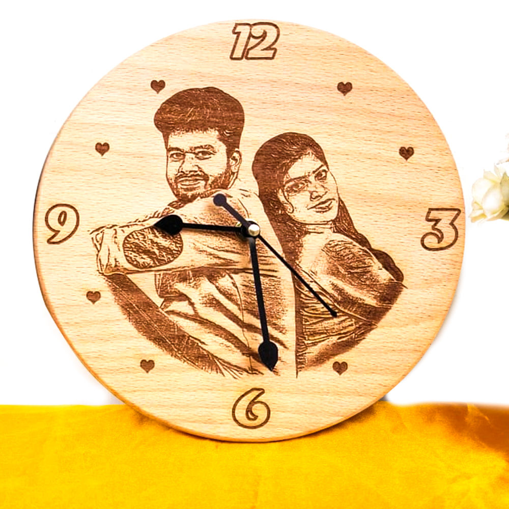 Home Decor : Personalised Wooden Clock