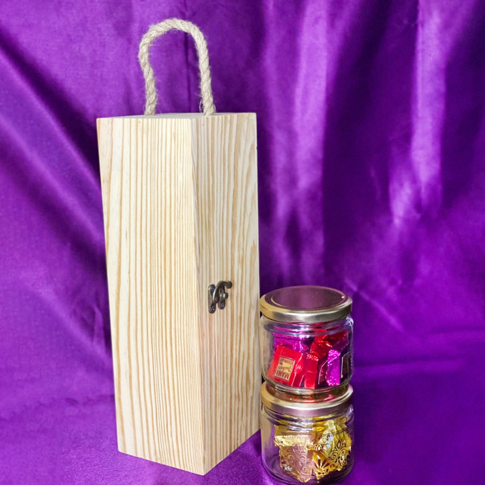 Home Decor : Rustic Wooden Bottle Holder
