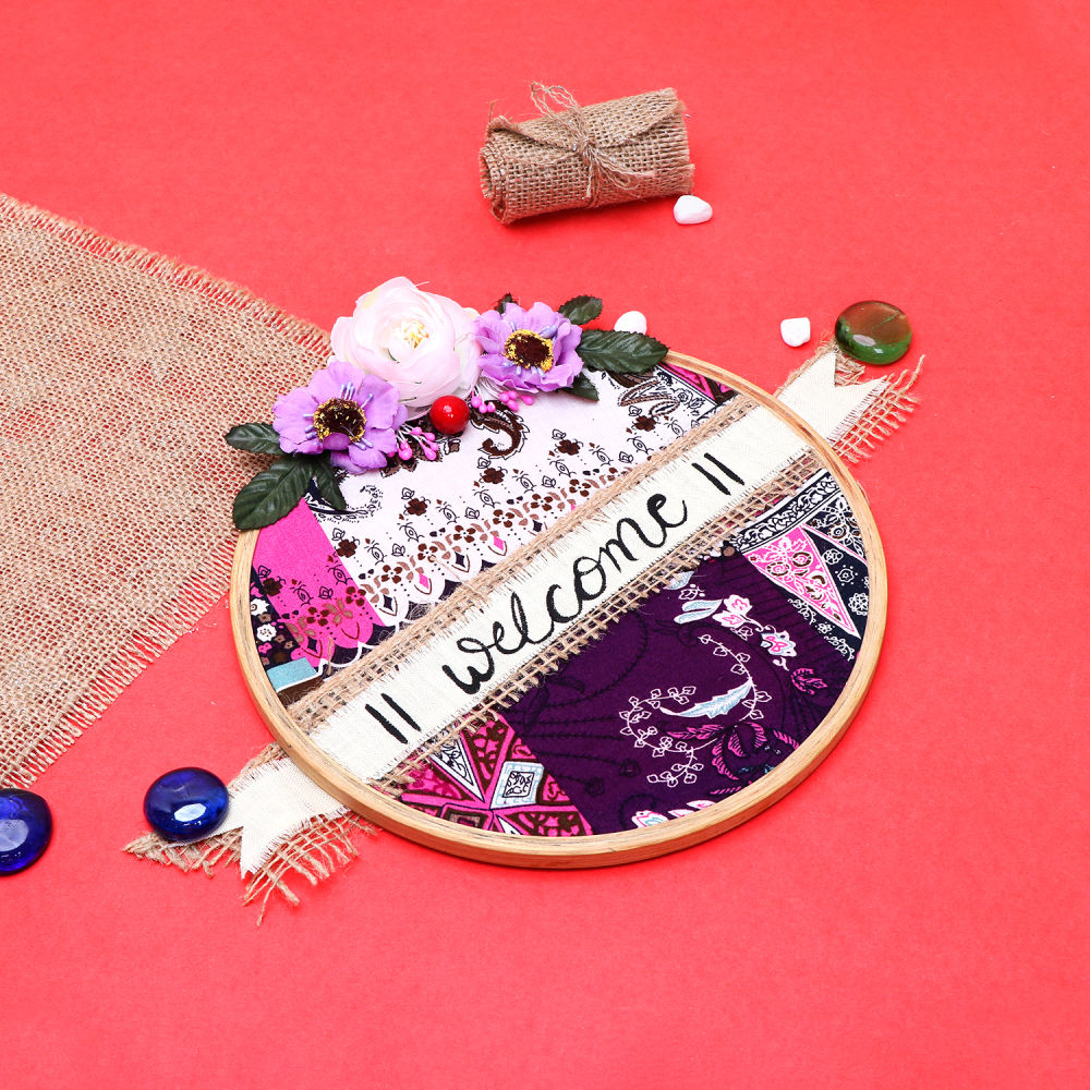 Home Decor : Special Welcome With Floral Touch