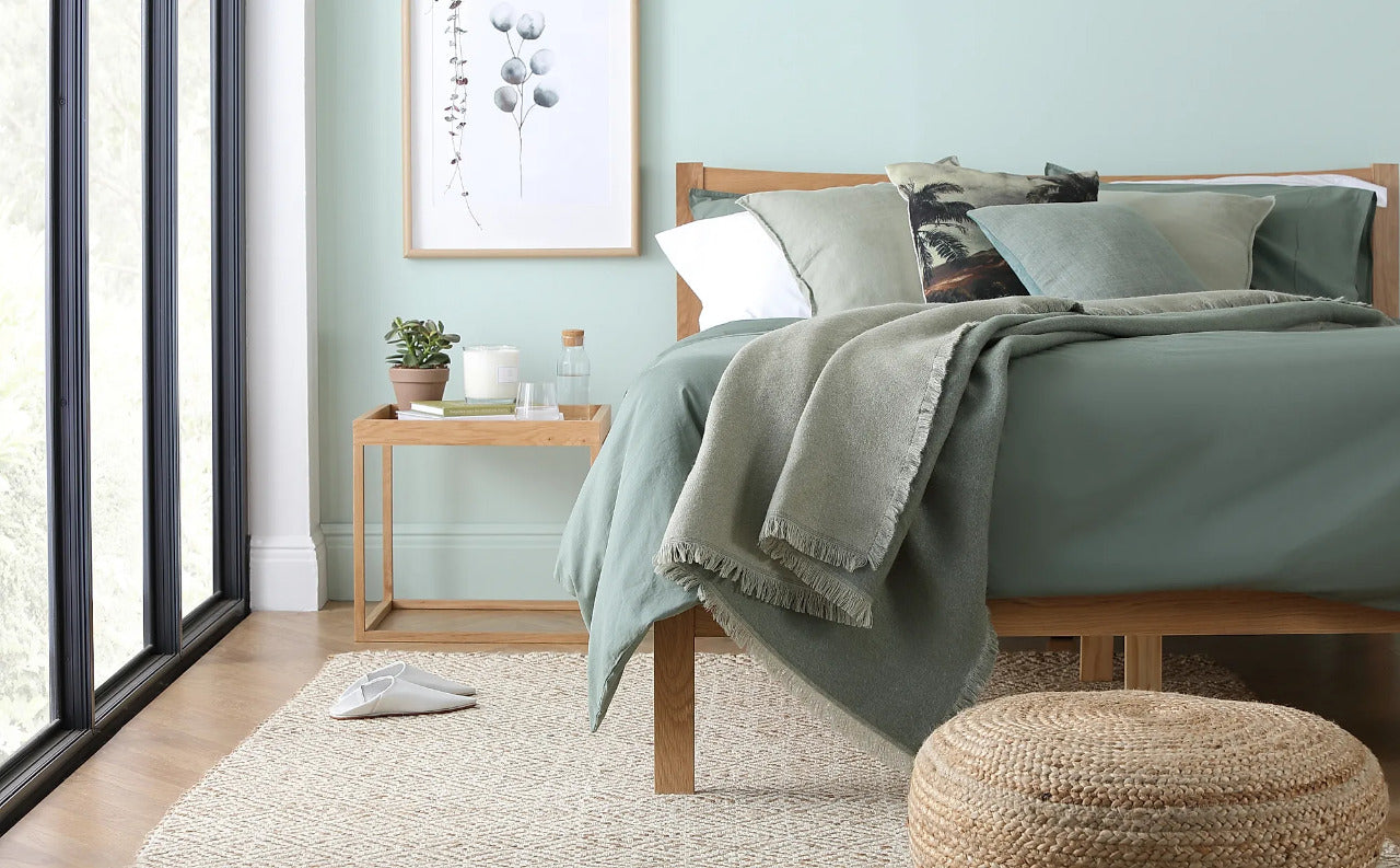 King Size Bed: Solid Oak Wooden King Size Double Bed