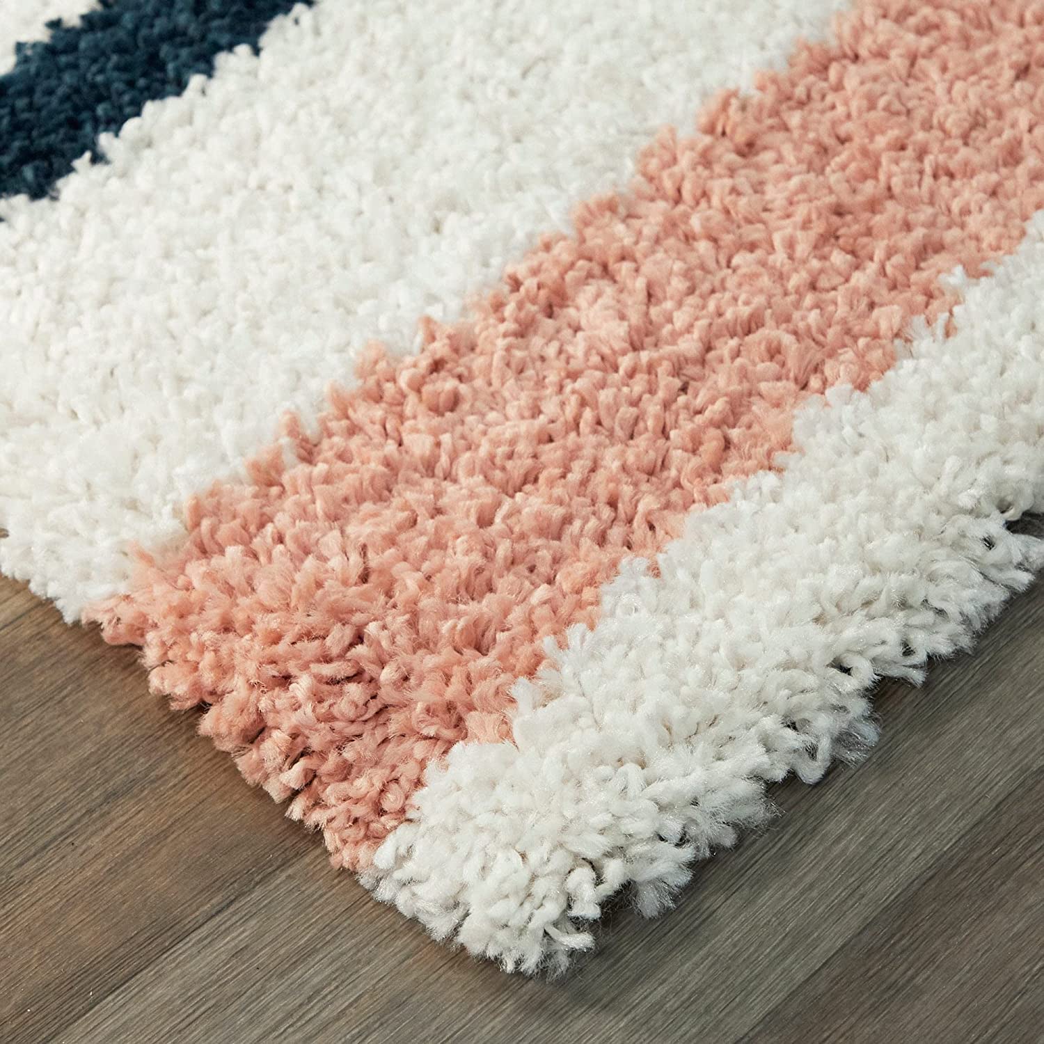 Carpets: Latest Floor Carpet For Home