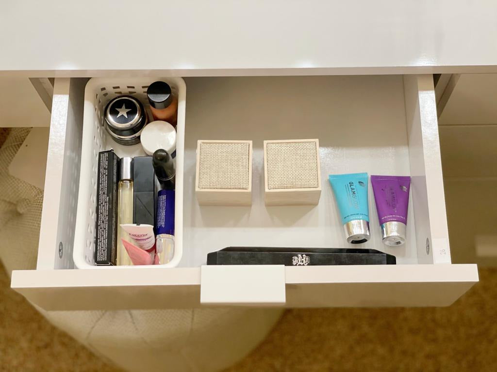 Makeup Vanity : Elly Vanity Dressing Table