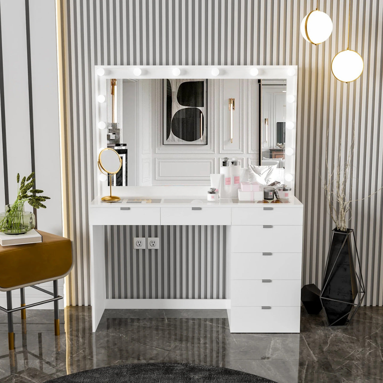 Makeup Vanity: Lighted Vanity with Glass Top Dressing Table