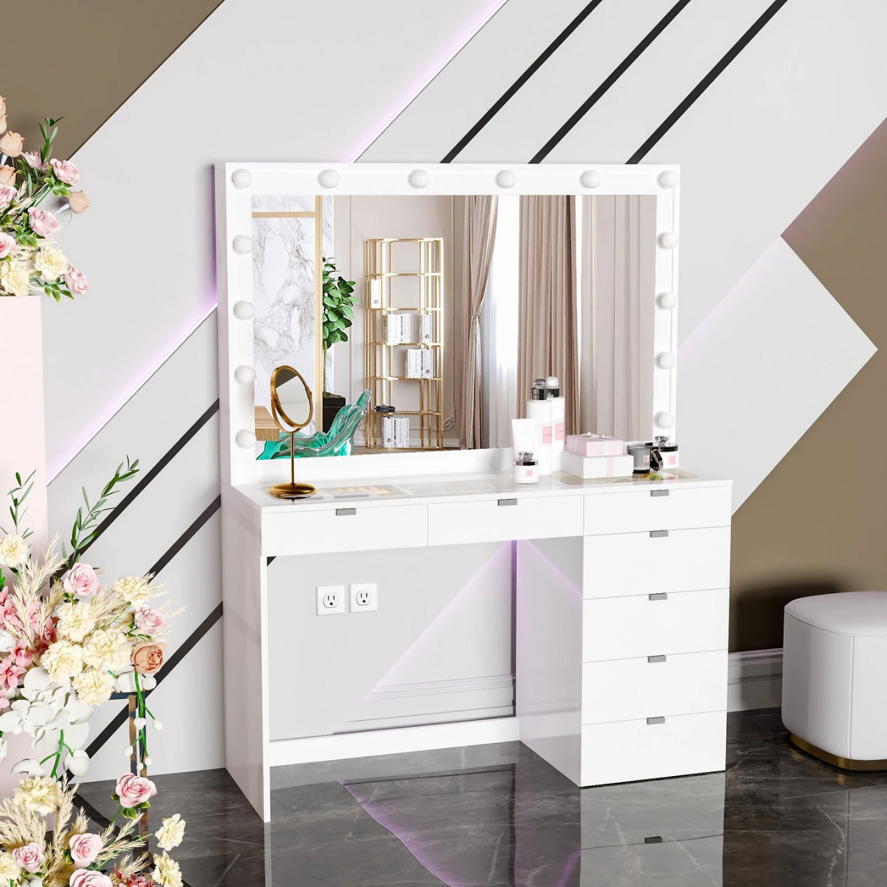 Makeup Vanity: Lighted Vanity with Glass Top Dressing Table