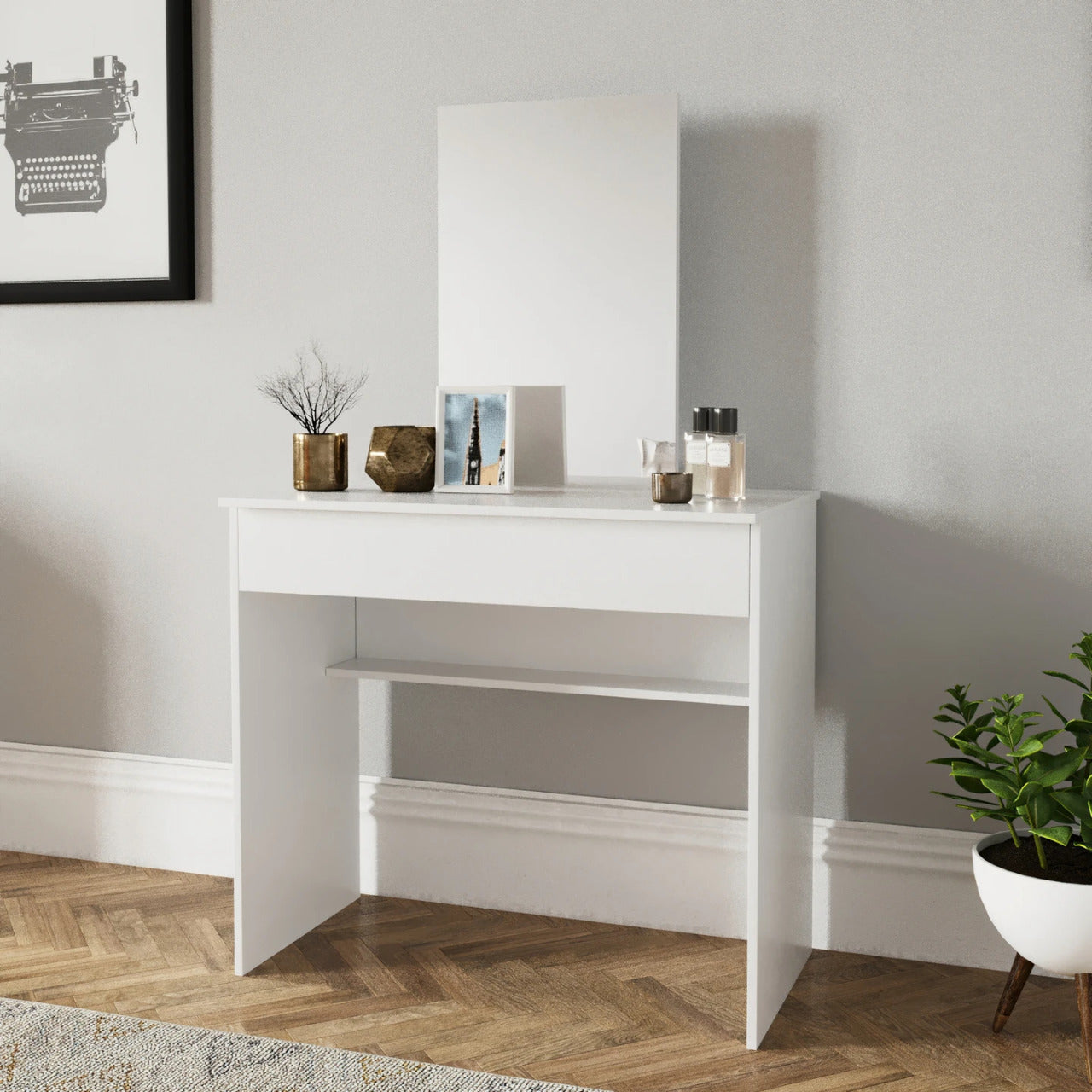 Makeup Vanity: Tom Dressing Table
