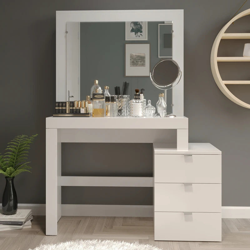 Makeup Vanity : White Ruby Dressing Table