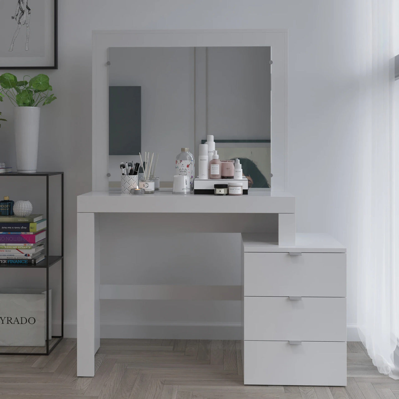 Makeup Vanity : White Ruby Dressing Table