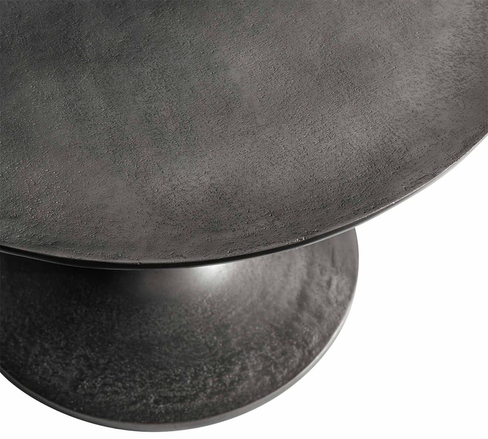 Premium Dining Table: BOB Round Dining Table